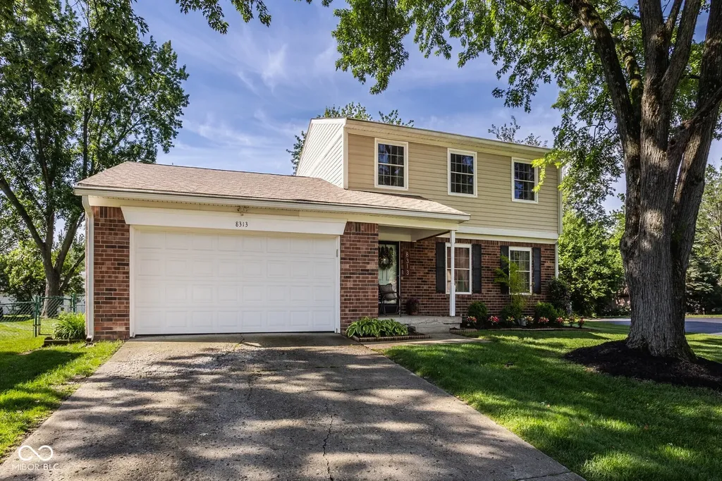 8313 Goldfinch Circle Indianapolis IN 46256