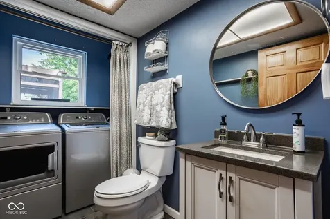 8313 Goldfinch Circle Indianapolis IN 46256