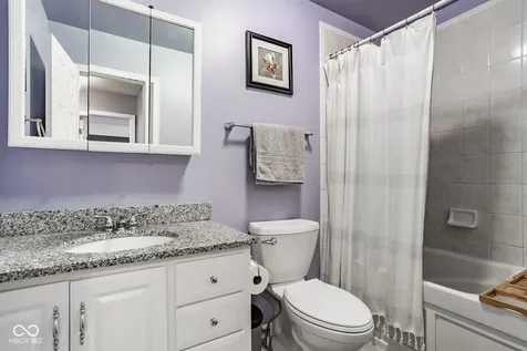 8313 Goldfinch Circle Indianapolis IN 46256