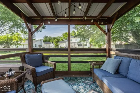 8313 Goldfinch Circle Indianapolis IN 46256