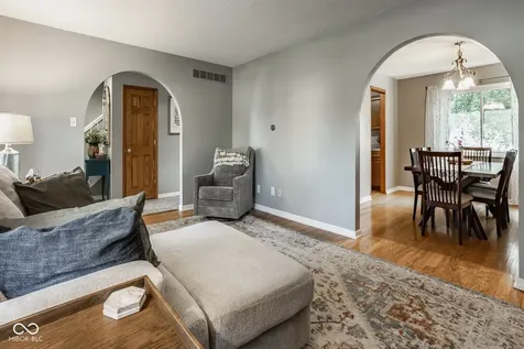 8313 Goldfinch Circle Indianapolis IN 46256