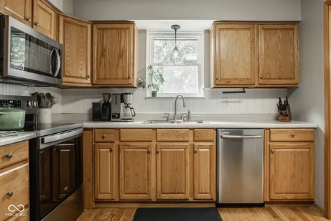 8313 Goldfinch Circle Indianapolis IN 46256