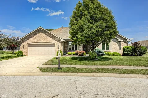 1156 Woodridge Brownsburg IN 46112