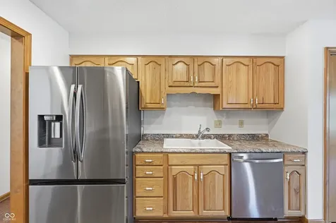 1156 Woodridge Brownsburg IN 46112
