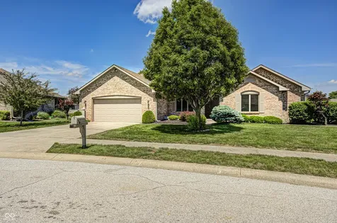 1156 Woodridge Brownsburg IN 46112