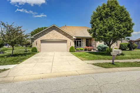1156 Woodridge Brownsburg IN 46112