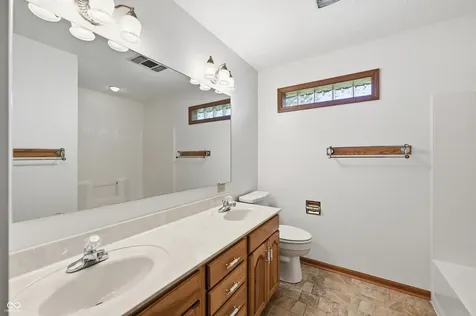 1156 Woodridge Brownsburg IN 46112