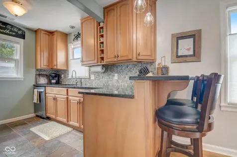 7723 E 75th Street Indianapolis IN 46256