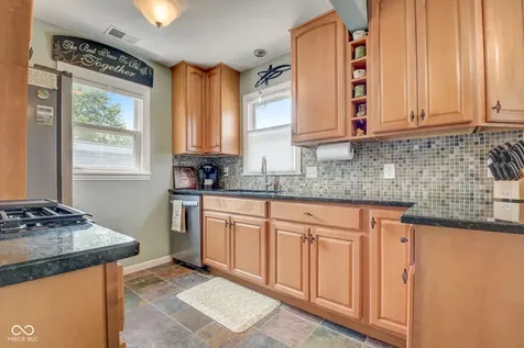 7723 E 75th Street Indianapolis IN 46256
