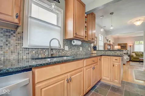 7723 E 75th Street Indianapolis IN 46256