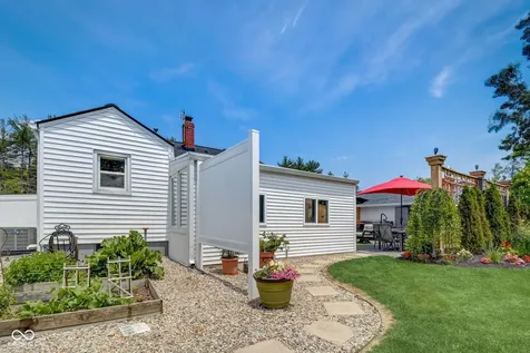 7723 E 75th Street Indianapolis IN 46256