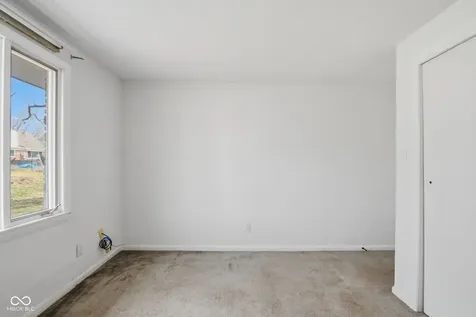 2226 Lake Drive Anderson IN 46012