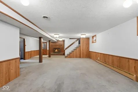 2226 Lake Drive Anderson IN 46012