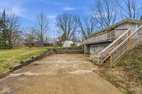 2226 Lake Drive Anderson IN 46012