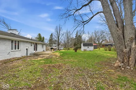 2226 Lake Drive Anderson IN 46012