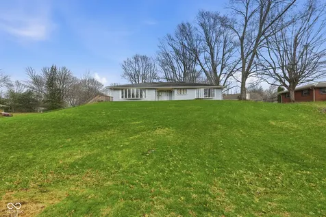 2226 Lake Drive Anderson IN 46012