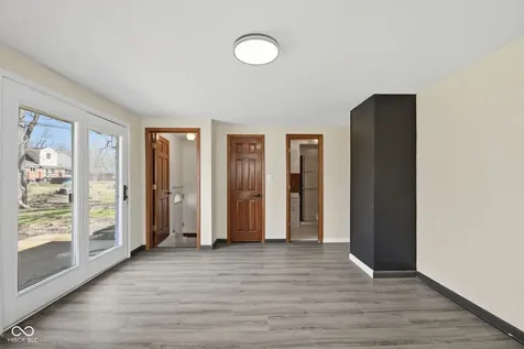 2226 Lake Drive Anderson IN 46012