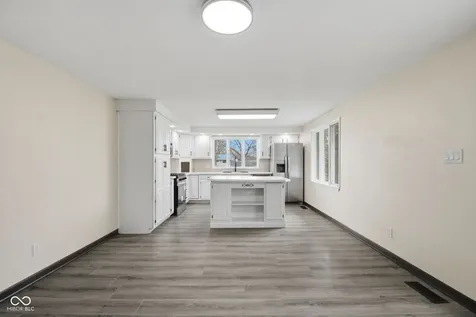 2226 Lake Drive Anderson IN 46012
