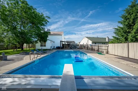 10194 Buell Drive Avon IN 46123