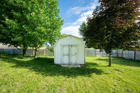 10194 Buell Drive Avon IN 46123