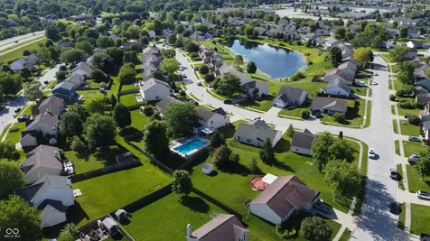 10194 Buell Drive Avon IN 46123