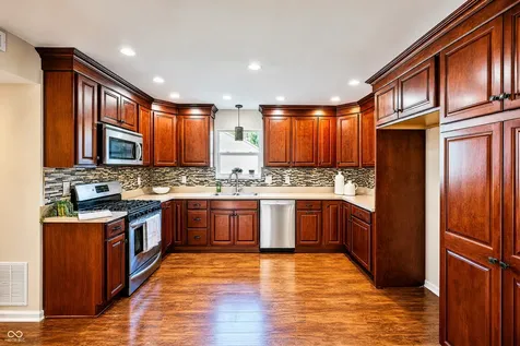 10194 Buell Drive Avon IN 46123