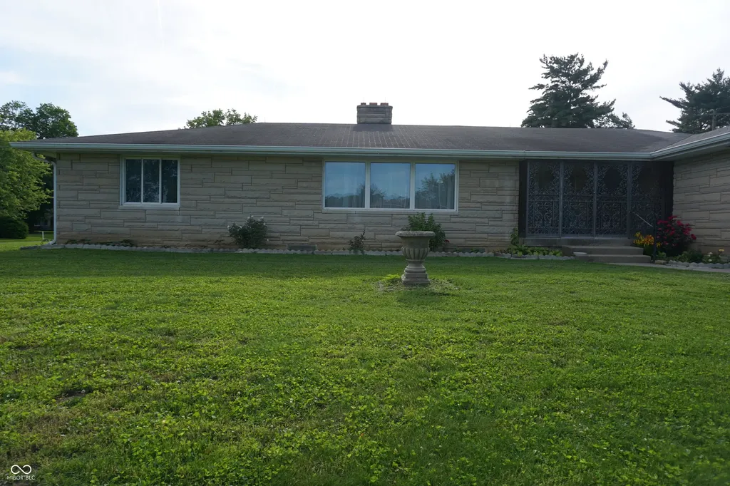76 Kirk Drive E Indianapolis IN 46234