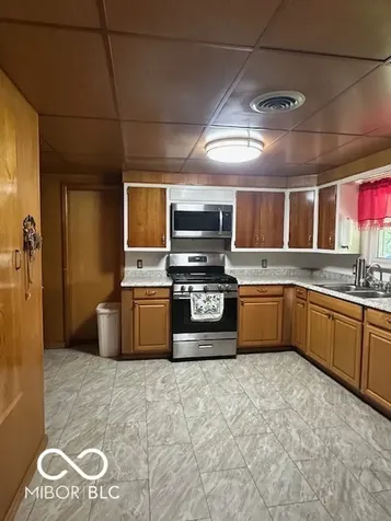 76 Kirk Drive E Indianapolis IN 46234