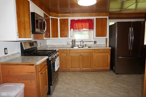 76 Kirk Drive E Indianapolis IN 46234