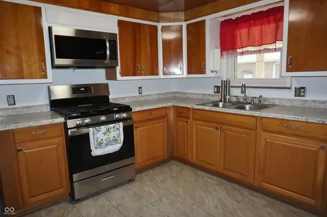 76 Kirk Drive E Indianapolis IN 46234