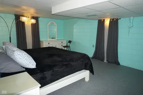 76 Kirk Drive E Indianapolis IN 46234