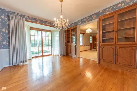 4052 Roselawn Avenue Columbus IN 47203