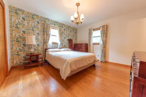 4052 Roselawn Avenue Columbus IN 47203