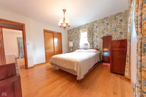 4052 Roselawn Avenue Columbus IN 47203