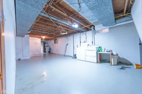 4052 Roselawn Avenue Columbus IN 47203
