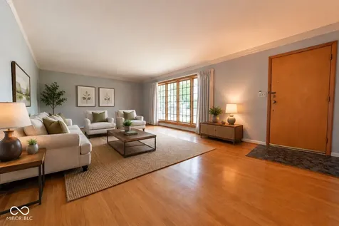 4052 Roselawn Avenue Columbus IN 47203