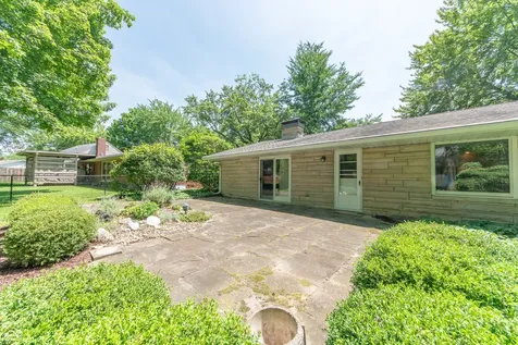4052 Roselawn Avenue Columbus IN 47203