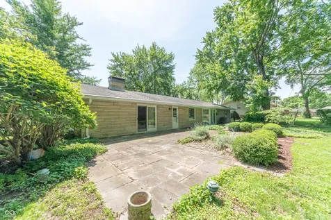4052 Roselawn Avenue Columbus IN 47203