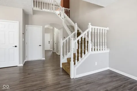 8078 Windham Lake Way Indianapolis IN 46214