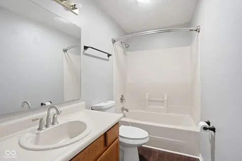 8078 Windham Lake Way Indianapolis IN 46214