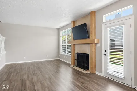 8078 Windham Lake Way Indianapolis IN 46214