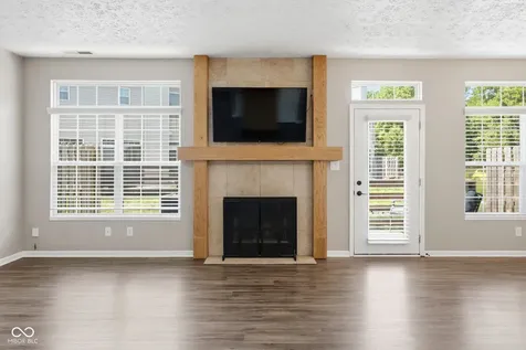 8078 Windham Lake Way Indianapolis IN 46214