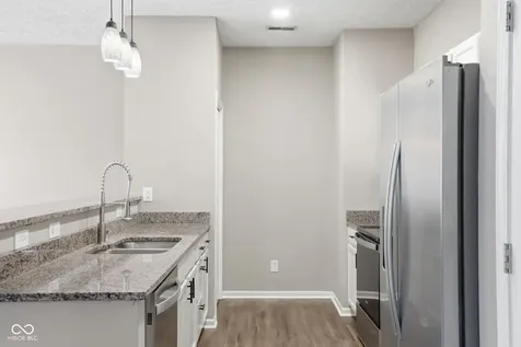 8078 Windham Lake Way Indianapolis IN 46214