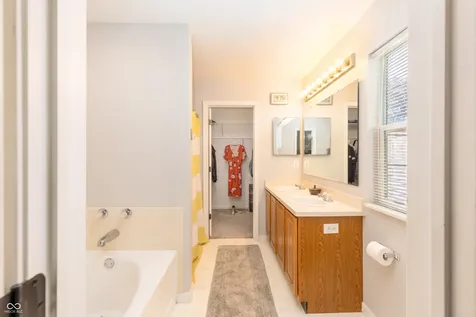 9923 S Redmond Court Indianapolis IN 46236