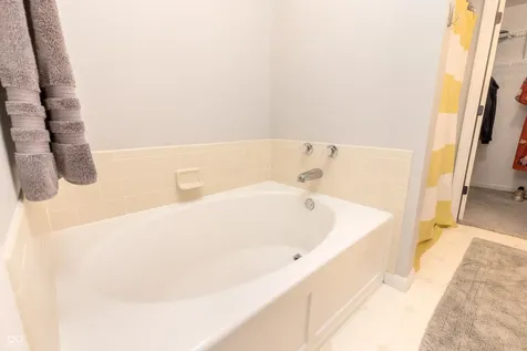 9923 S Redmond Court Indianapolis IN 46236