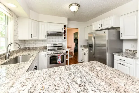 485 Meadowview Court Carmel IN 46032