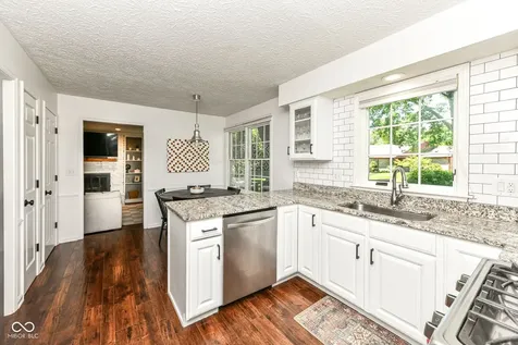 485 Meadowview Court Carmel IN 46032