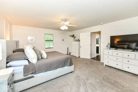 485 Meadowview Court Carmel IN 46032