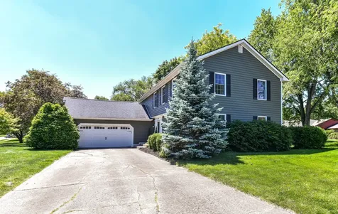 485 Meadowview Court Carmel IN 46032
