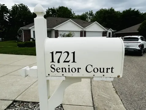 1721 Senior Court Shelbyville IN 46176